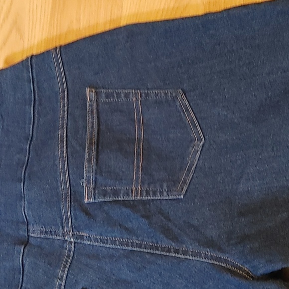 3/$30 Carroll Reed Jean Capris Sz 12 - Picture 2 of 5